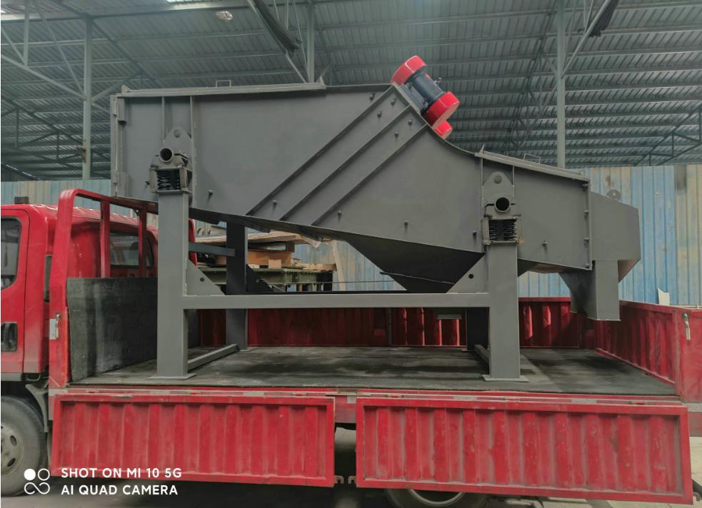 济宁的宋经理订购的康振机械振动筛于昨天由德邦物流发出,预计三天后到达,请注意查收