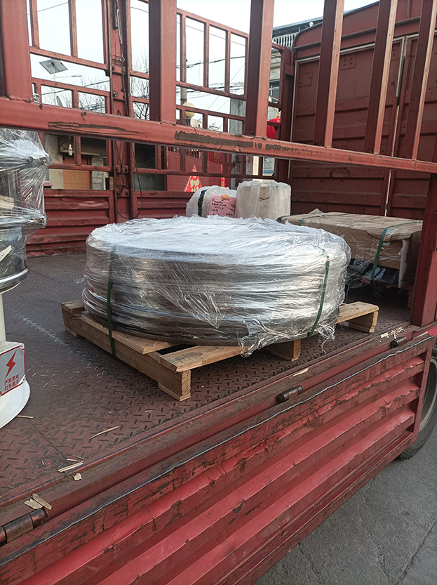 冲孔板网架，编制网架发货