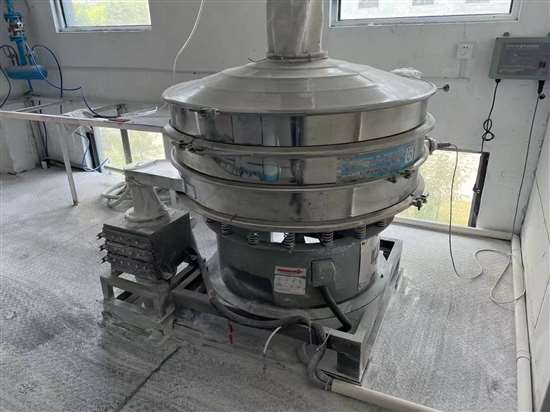 新能源电池材料 超声波振动筛客户现场